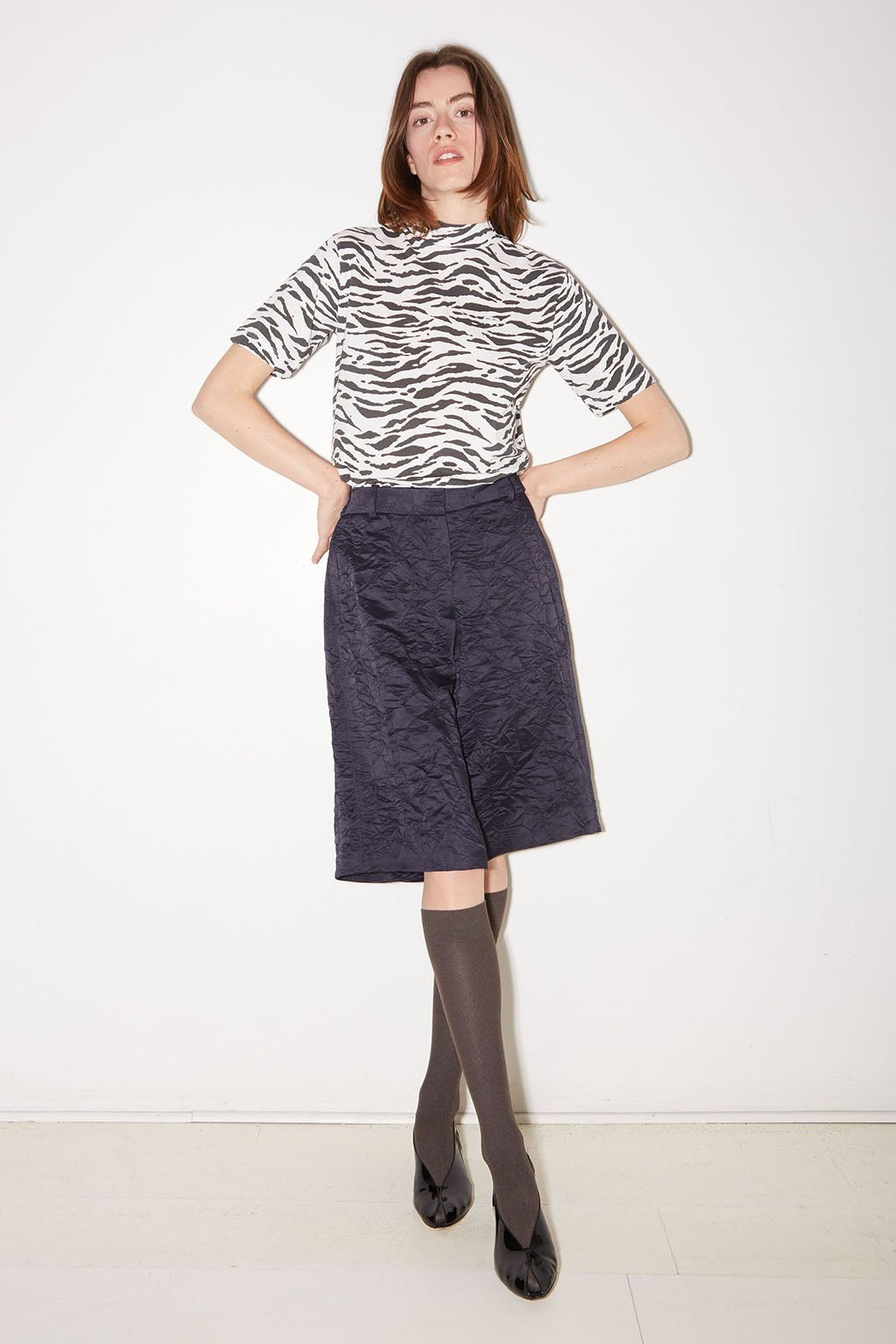 BERMUDA LEE EN SATIN FROISSÉ NAVY - ROSEANNA
