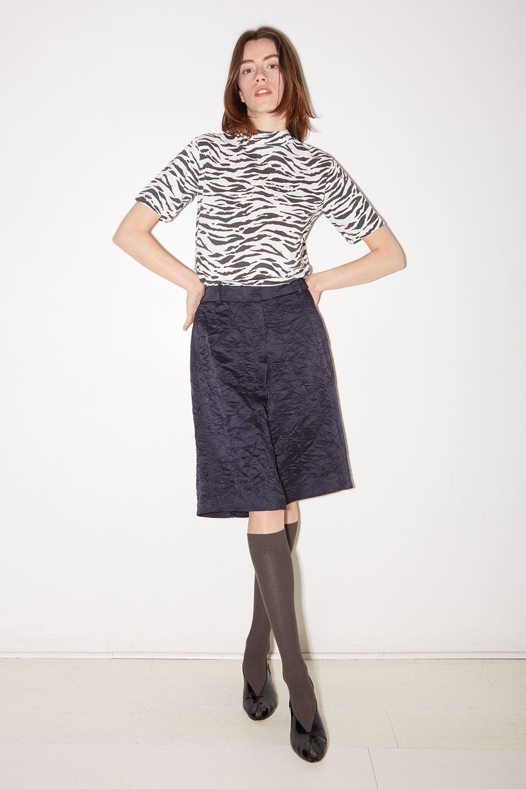 BERMUDA LEE EN SATIN FROISSÉ NAVY - ROSEANNA