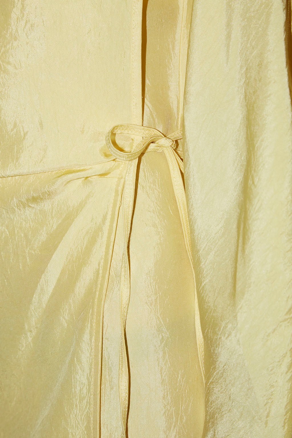 ROBE PORTEFEUILLE TAYLOR EN SATIN D'ACÉTATE JAUNE - ROSEANNA